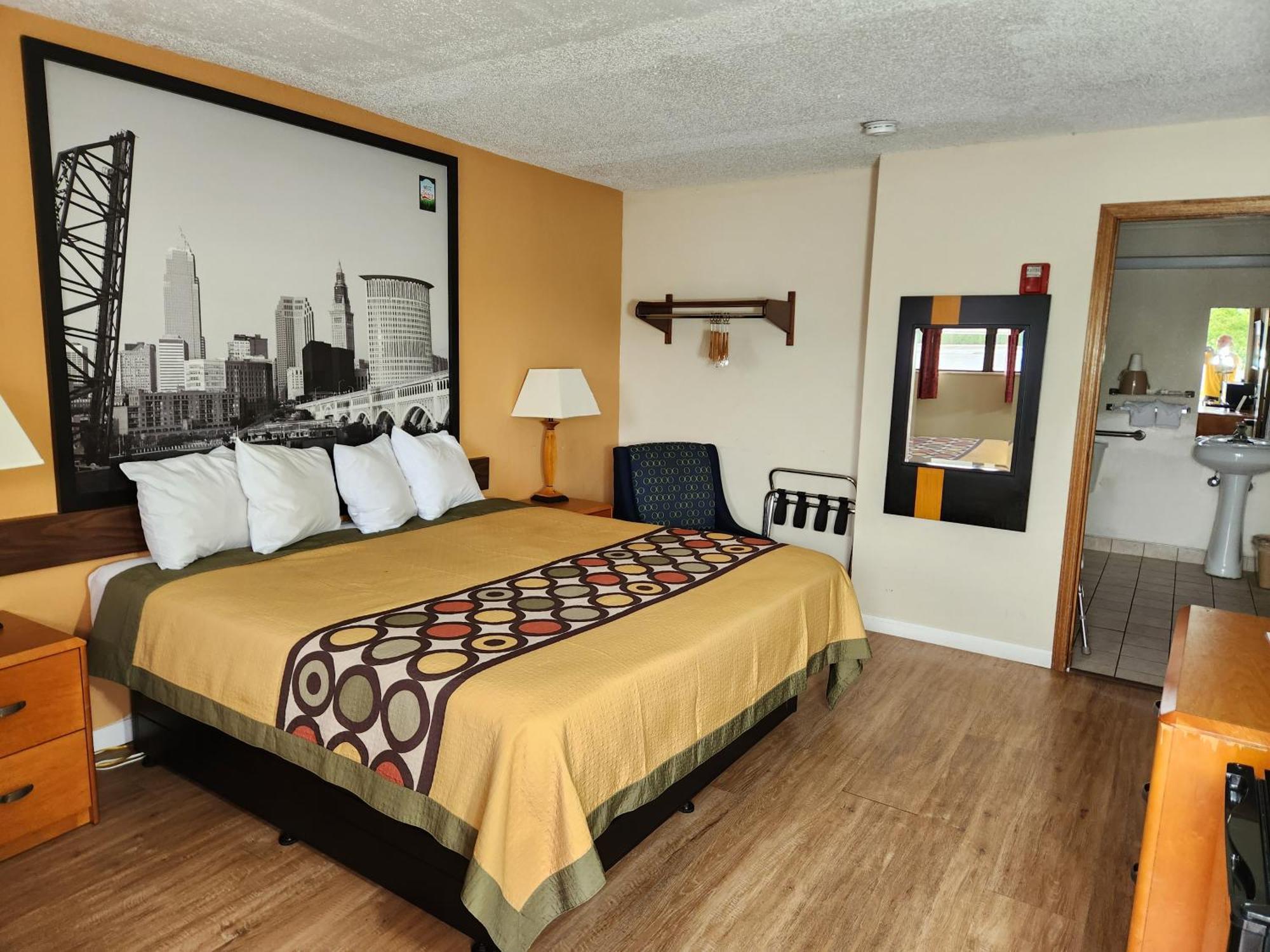 Westspring Inn - Westlake Cleveland Exterior photo
